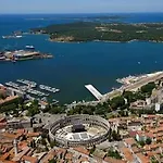 Maria Pula